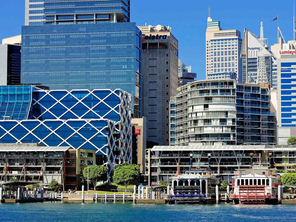 Отель Ibis Sydney Barangaroo Экстерьер фото